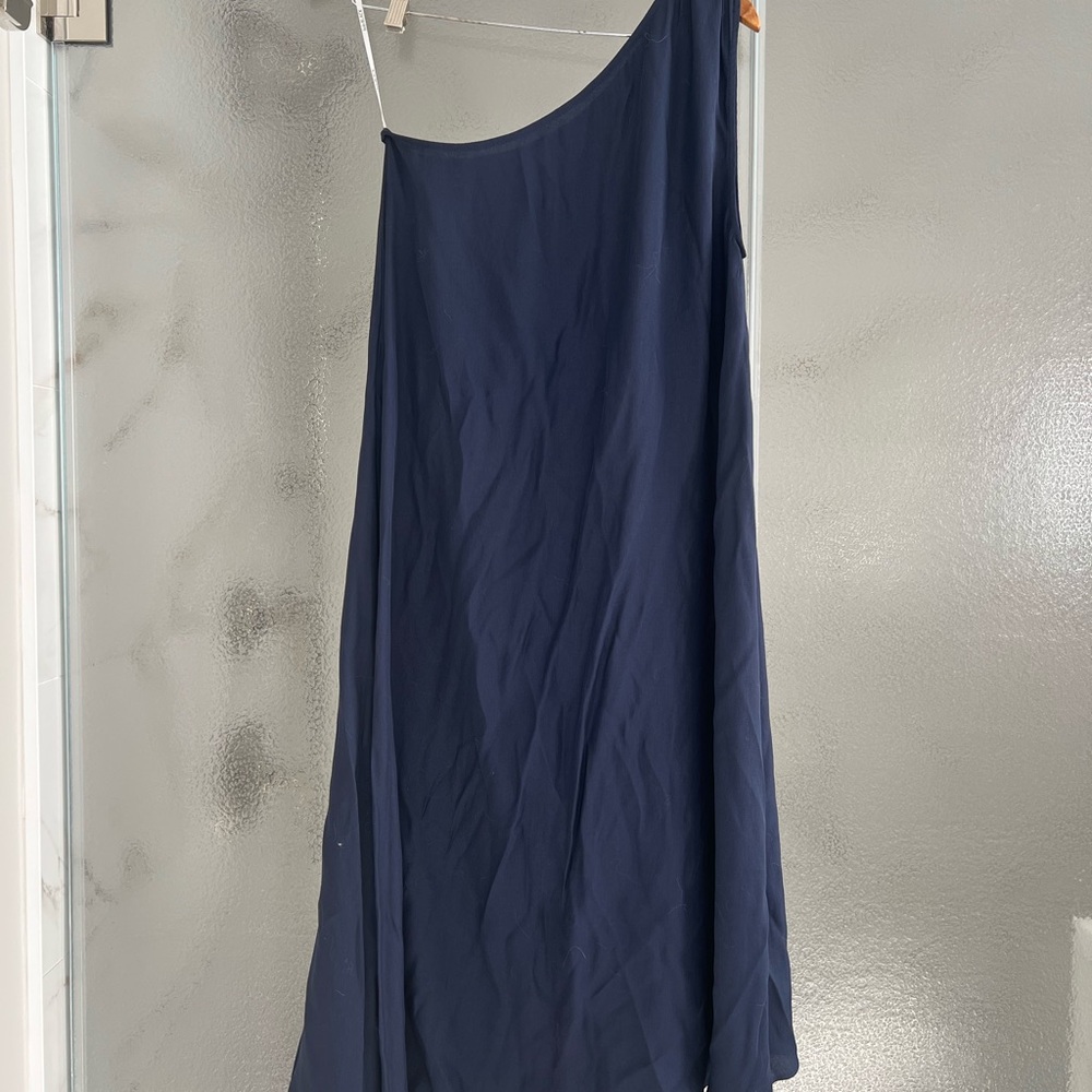 Sophisticated Navy Single-Shoulder Evening Dress